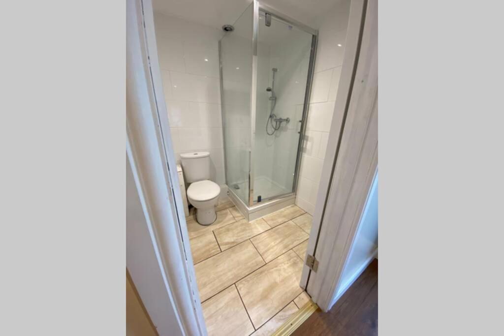 Entire 2-Bedroom Home By Weghomes Rochester  Esterno foto