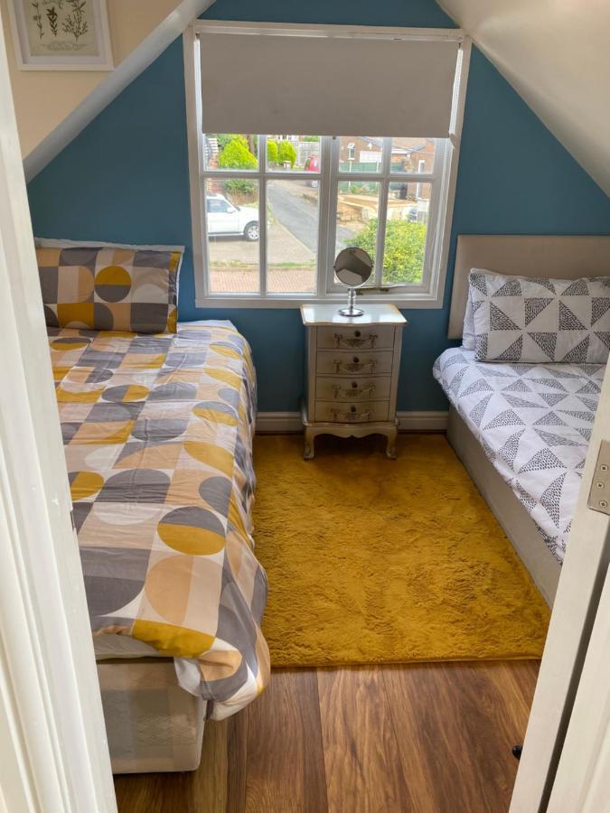 Entire 2-Bedroom Home By Weghomes Rochester  Esterno foto
